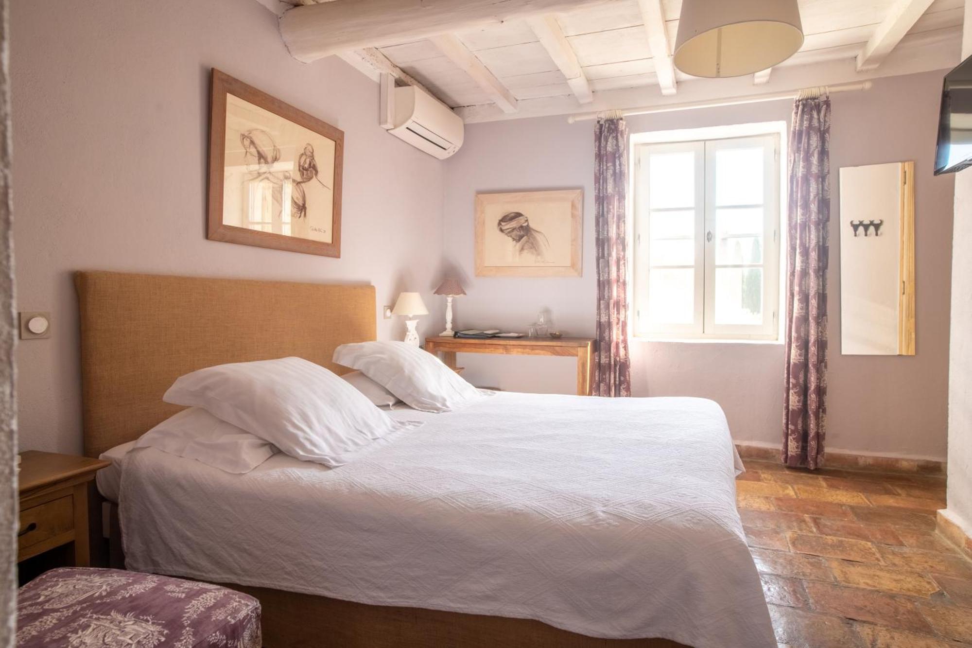 Hotel Et Appartements Domaine Des Clos - Teritoria Бокер Екстериор снимка