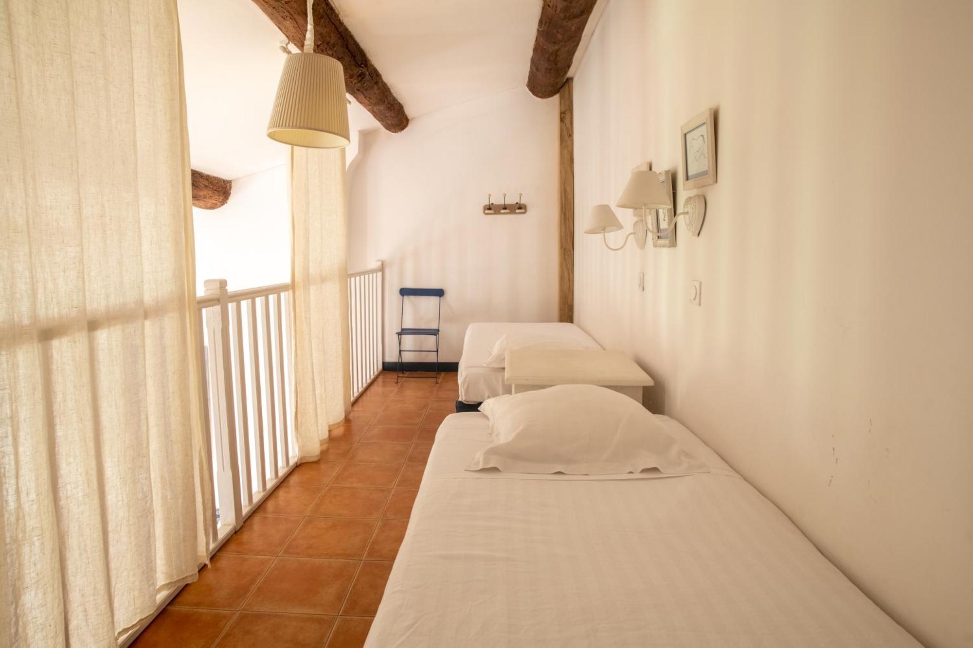 Hotel Et Appartements Domaine Des Clos - Teritoria Бокер Екстериор снимка